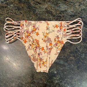 Boys + Arrows bottoms in Steel Magnolia